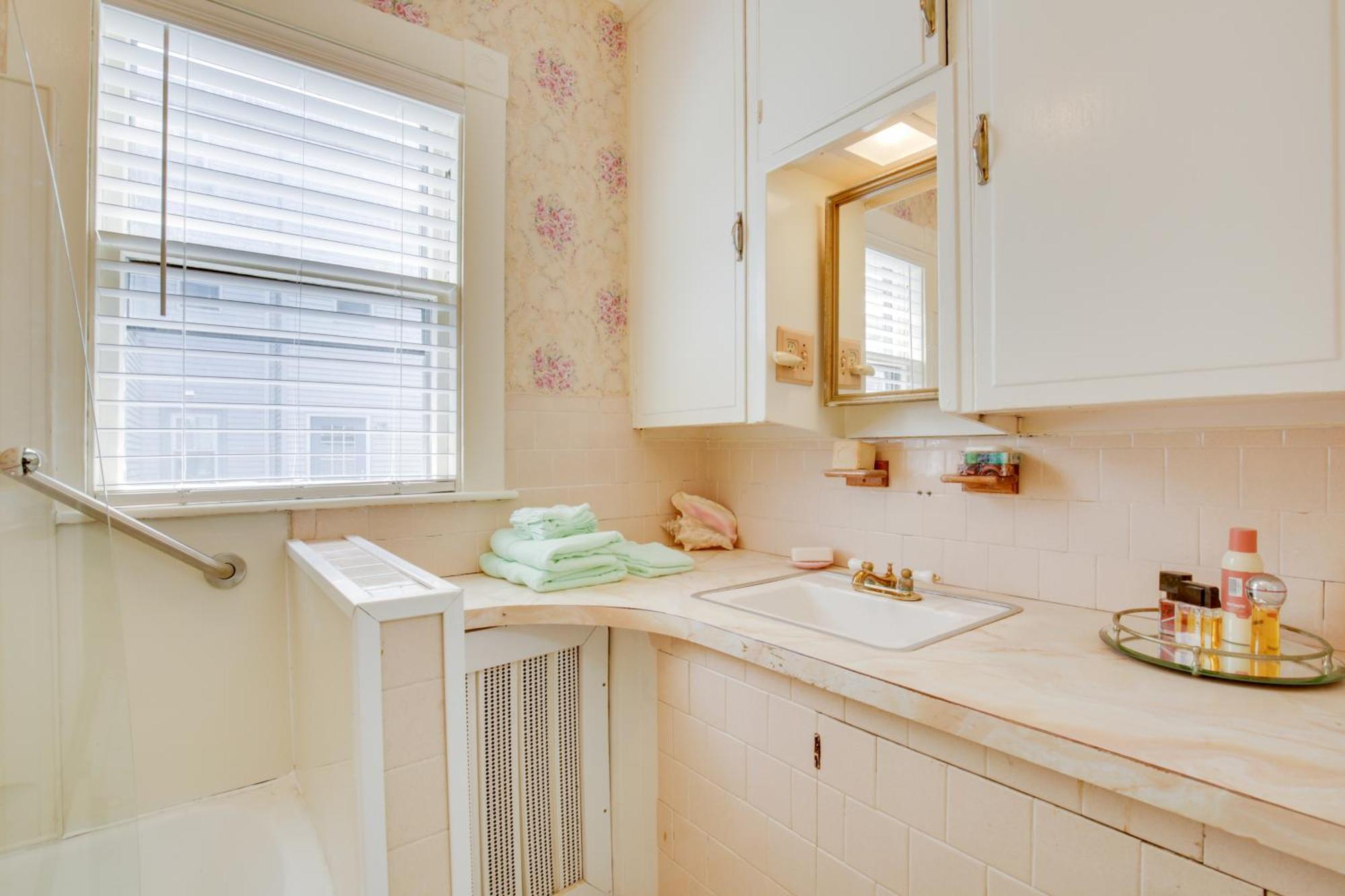 Quaint Beverly Townhome Walk To Beach And Downtown! Εξωτερικό φωτογραφία