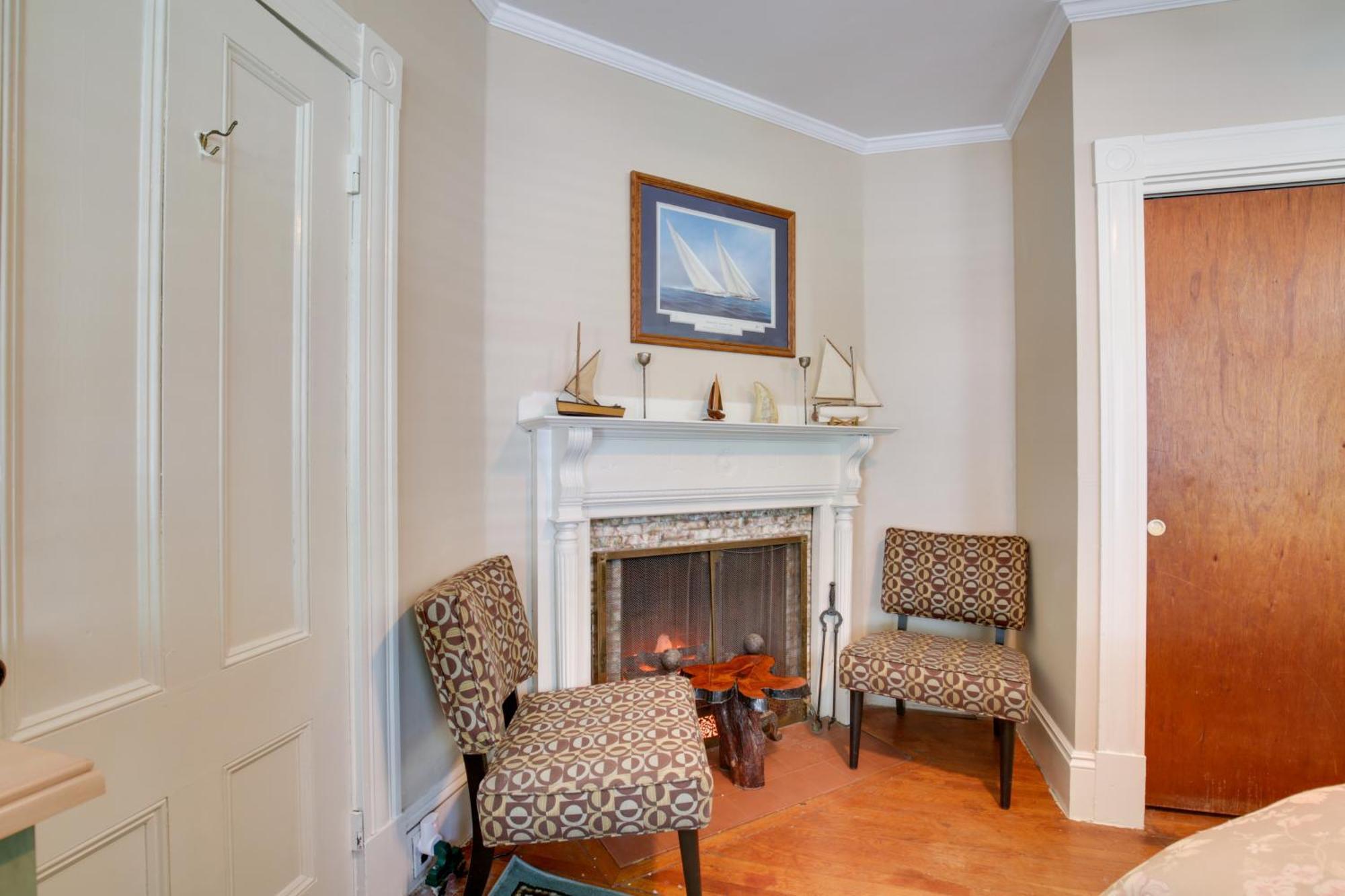Quaint Beverly Townhome Walk To Beach And Downtown! Εξωτερικό φωτογραφία