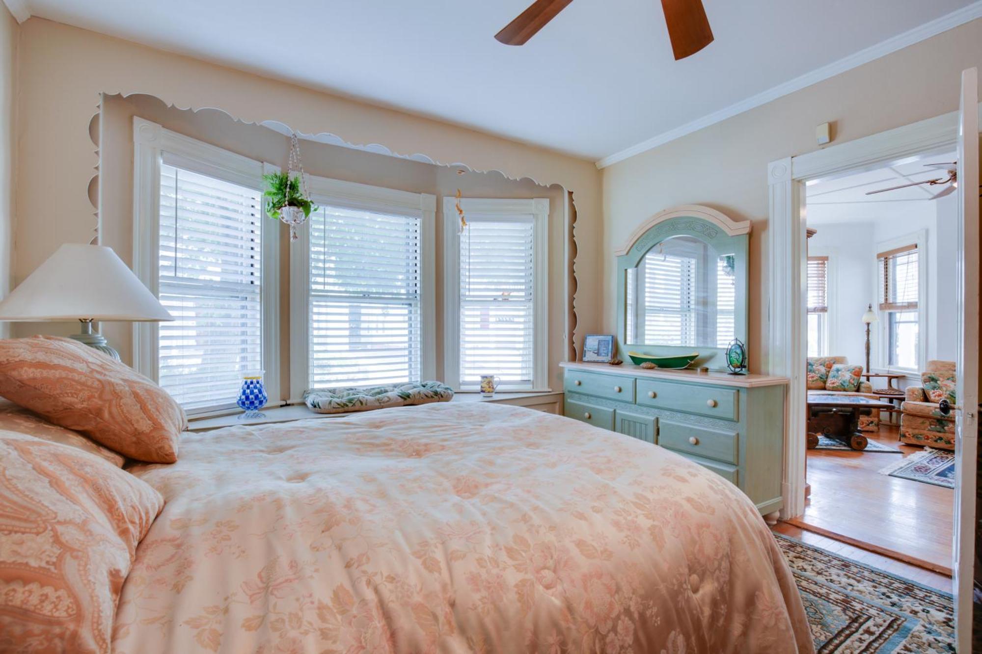 Quaint Beverly Townhome Walk To Beach And Downtown! Εξωτερικό φωτογραφία